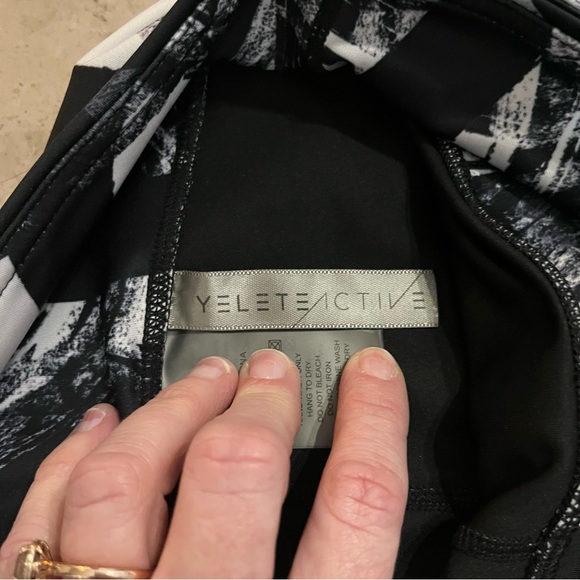 women’s black and white pull on leggings size medium - Picture 7 of 8